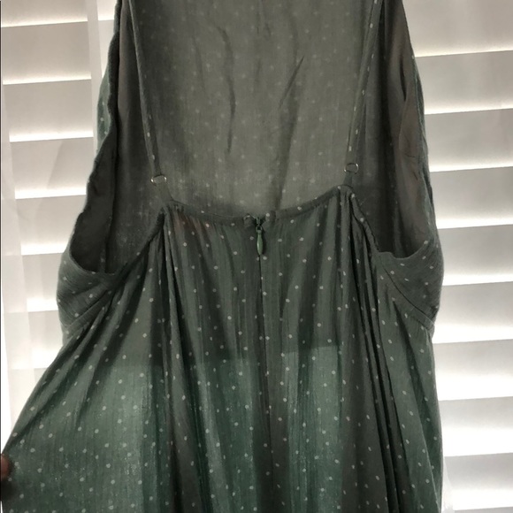 Green Halter Maxi Dress - Picture 2 of 3